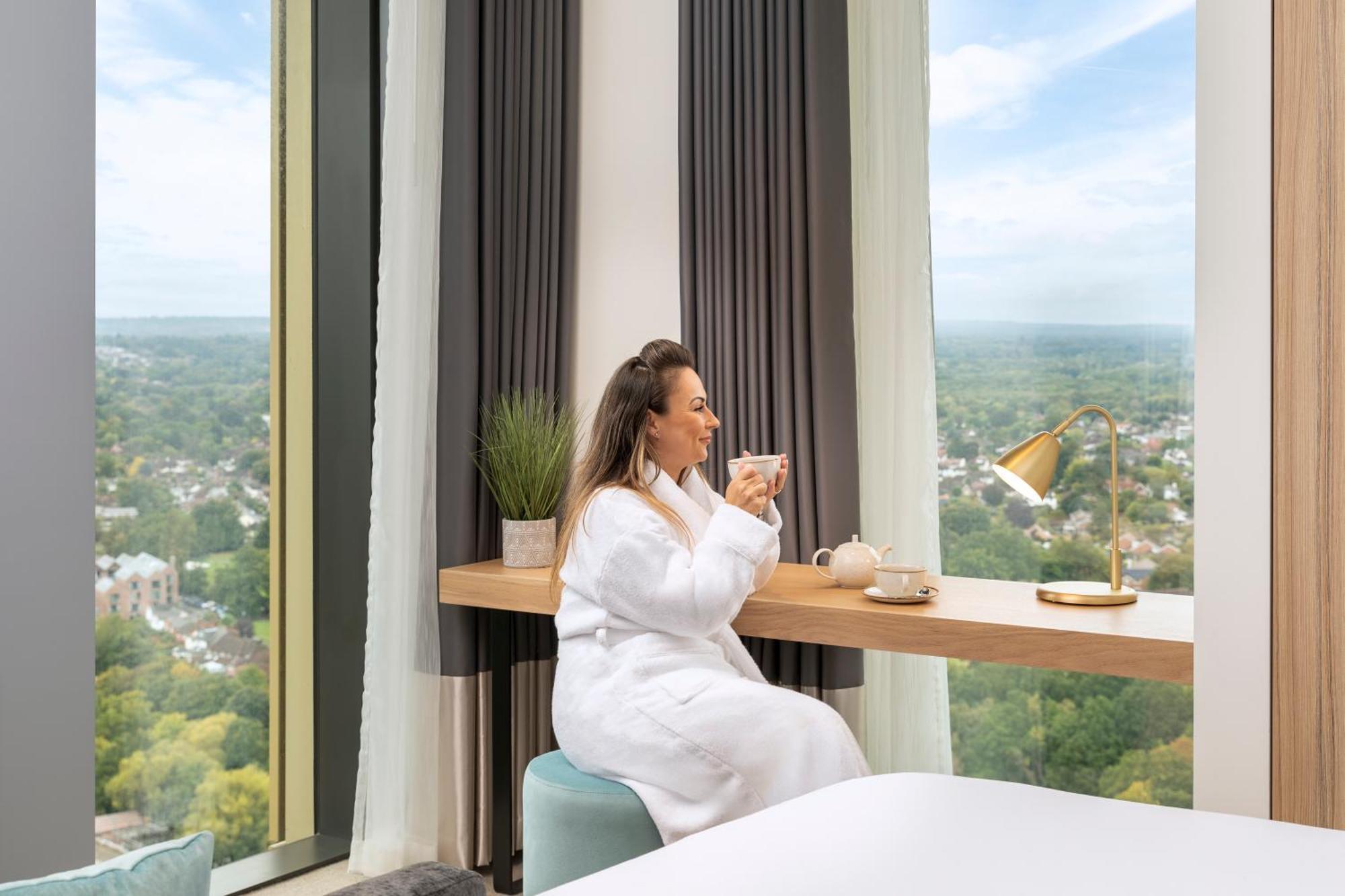 Hilton Woking Hotel Luaran gambar