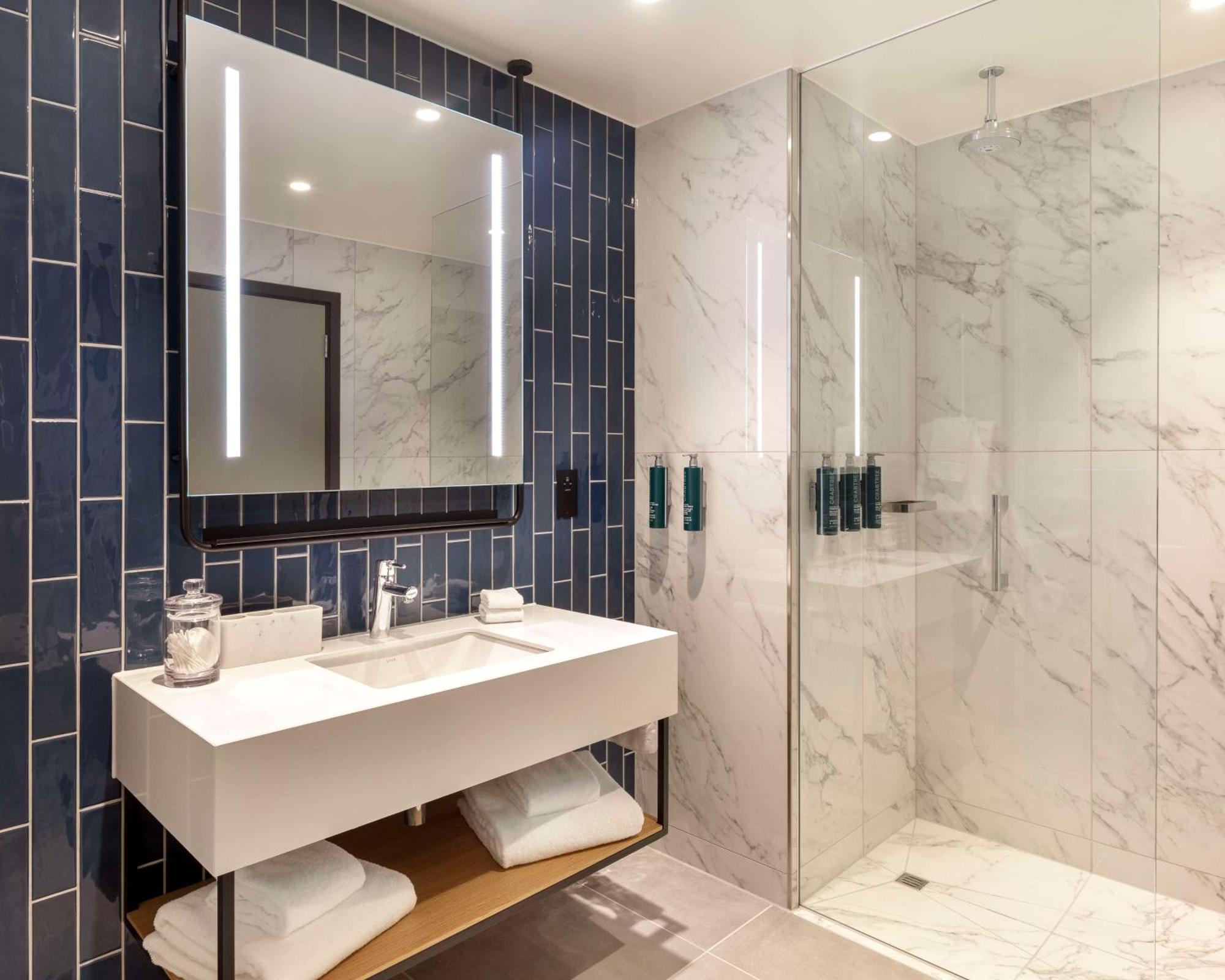 Hilton Woking Hotel Luaran gambar