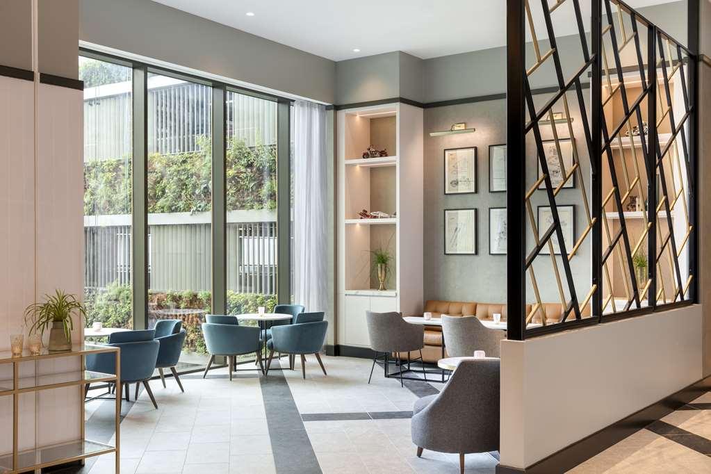 Hilton Woking Hotel Restoran gambar