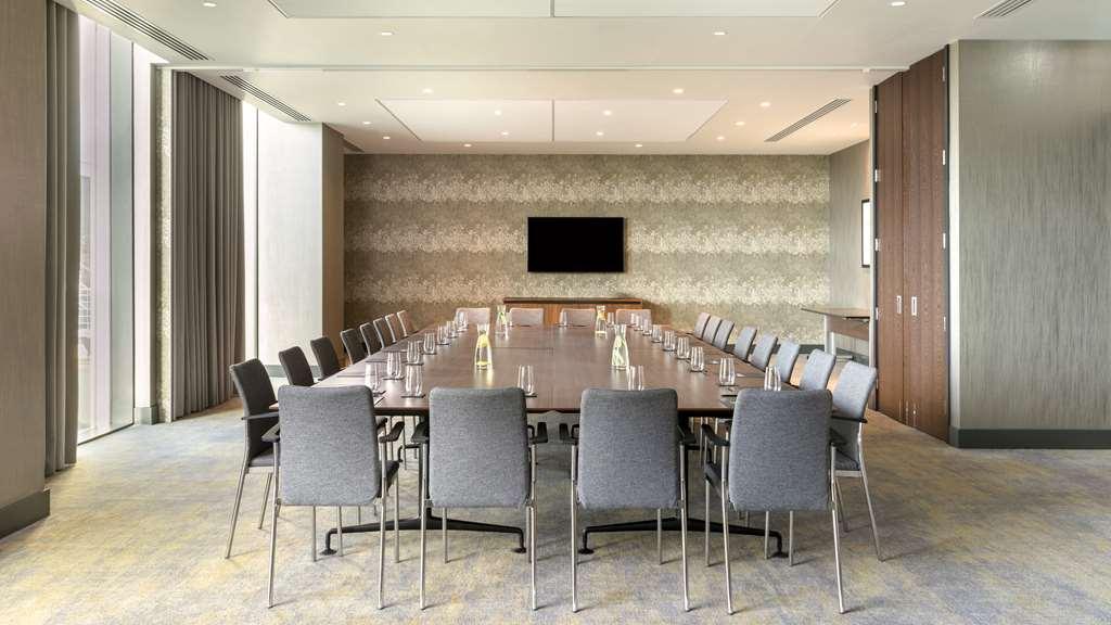 Hilton Woking Hotel Kemudahan gambar