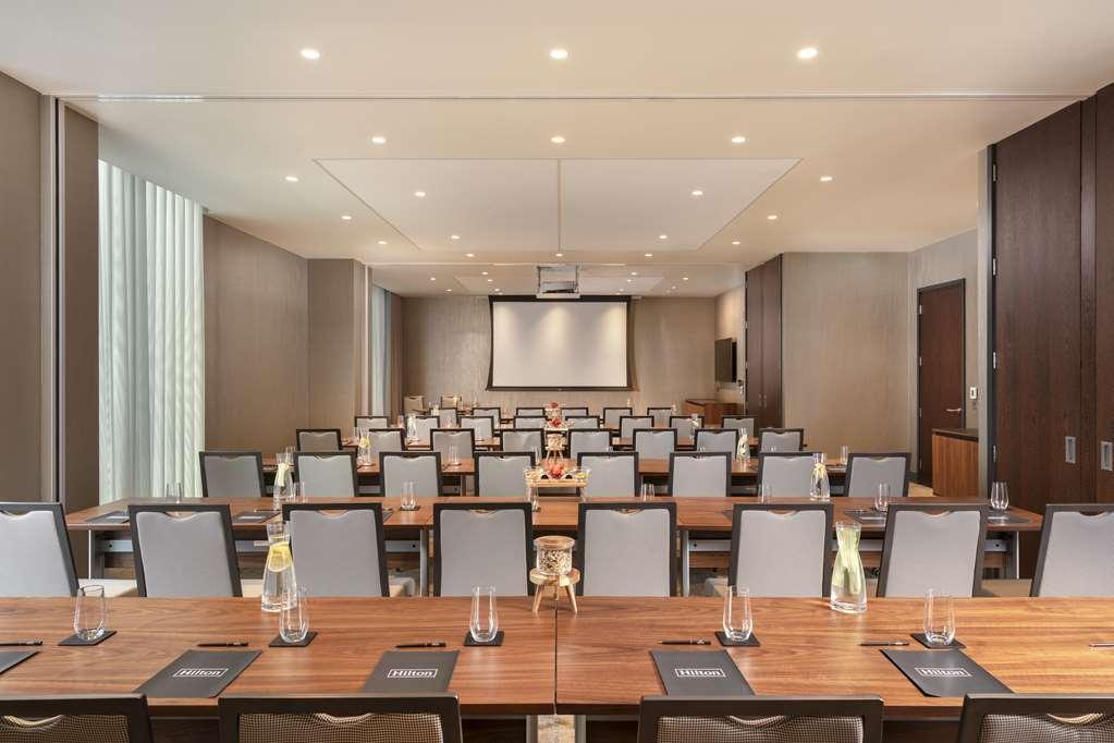Hilton Woking Hotel Kemudahan gambar