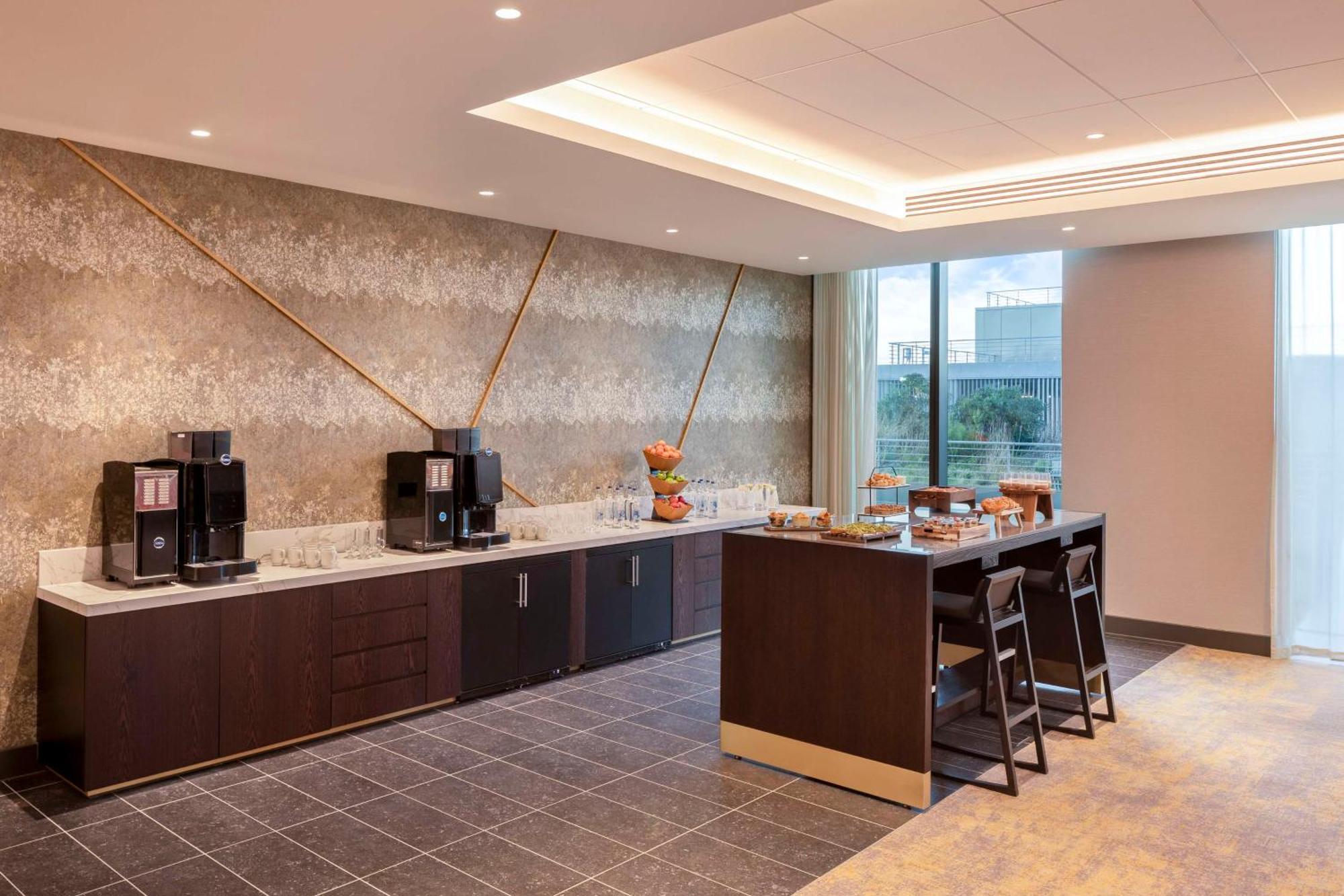 Hilton Woking Hotel Luaran gambar