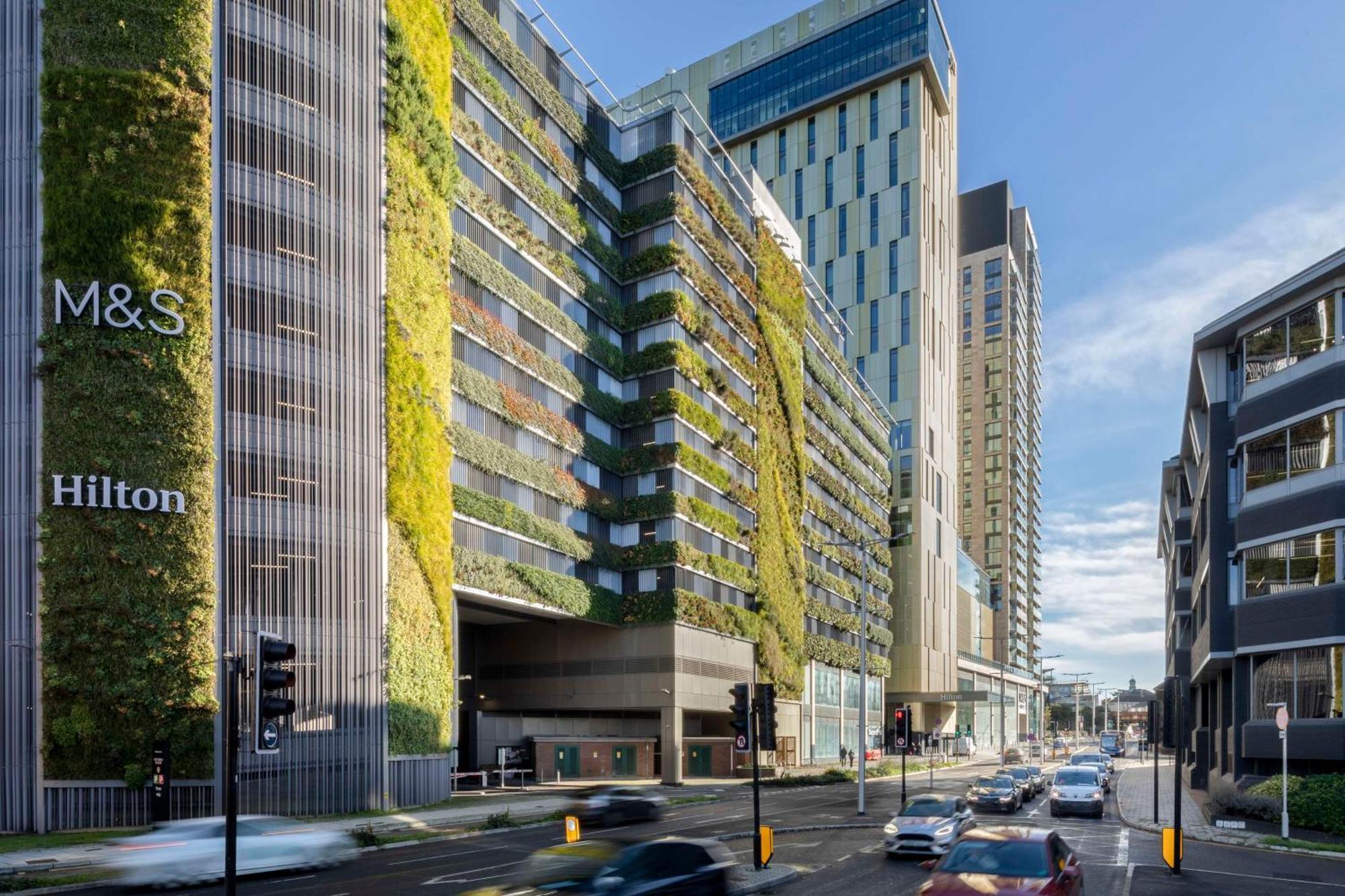 Hilton Woking Hotel Luaran gambar